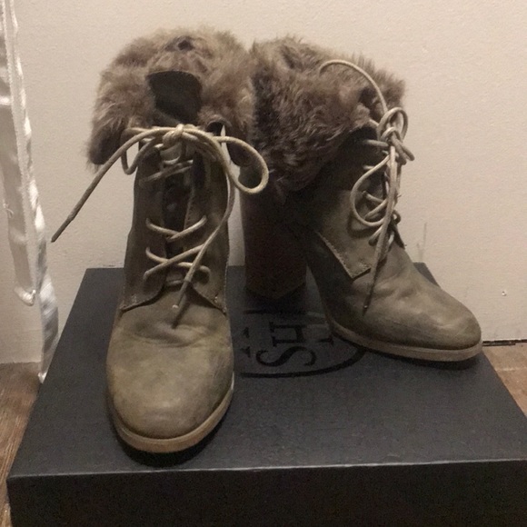 Ankle boots - Picture 3 of 3